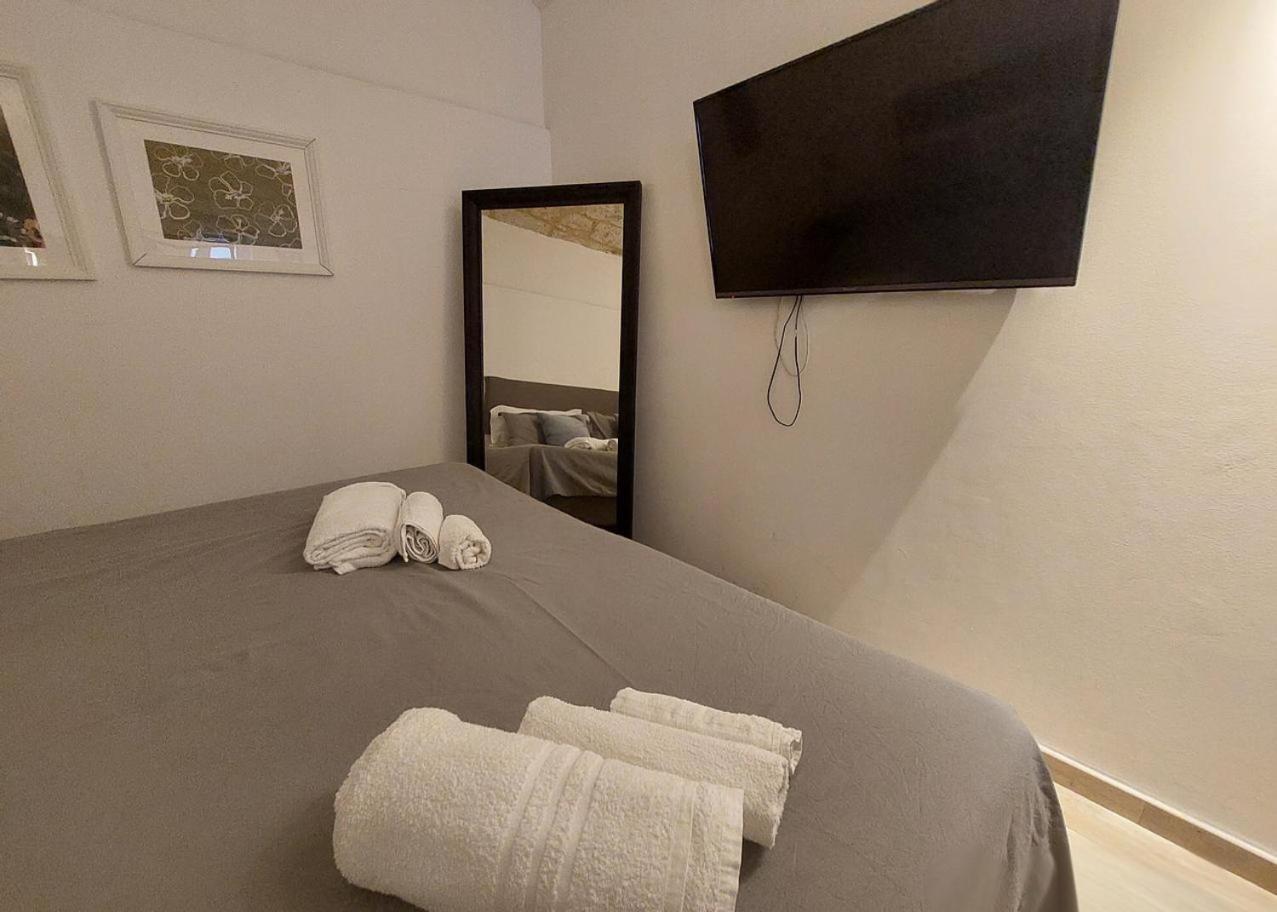 Bari Landlord 31- Old Town Apartment Экстерьер фото